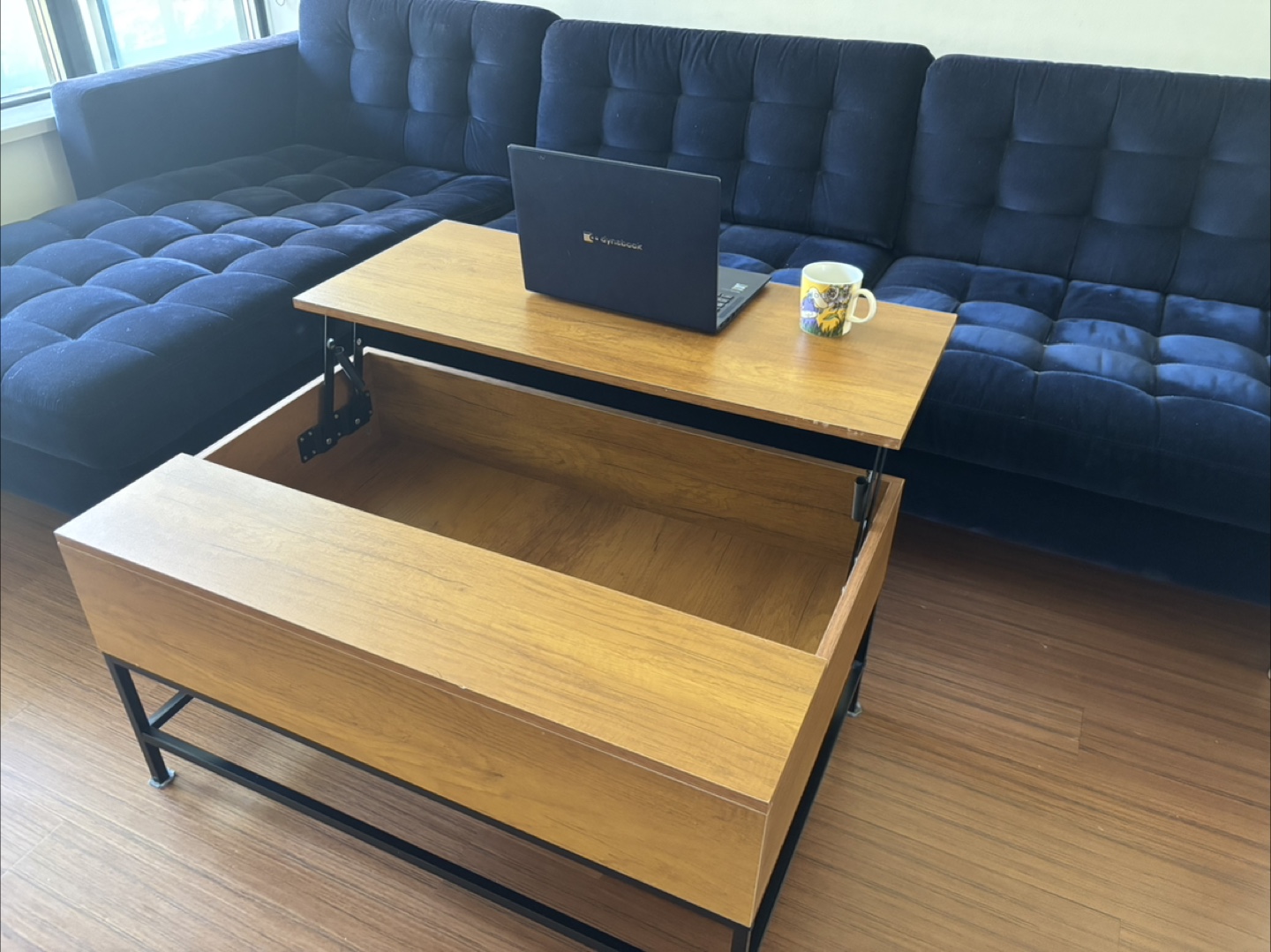 Original price:220CAD -Lift Top Coffee Table - Wood & Metal - photo 2