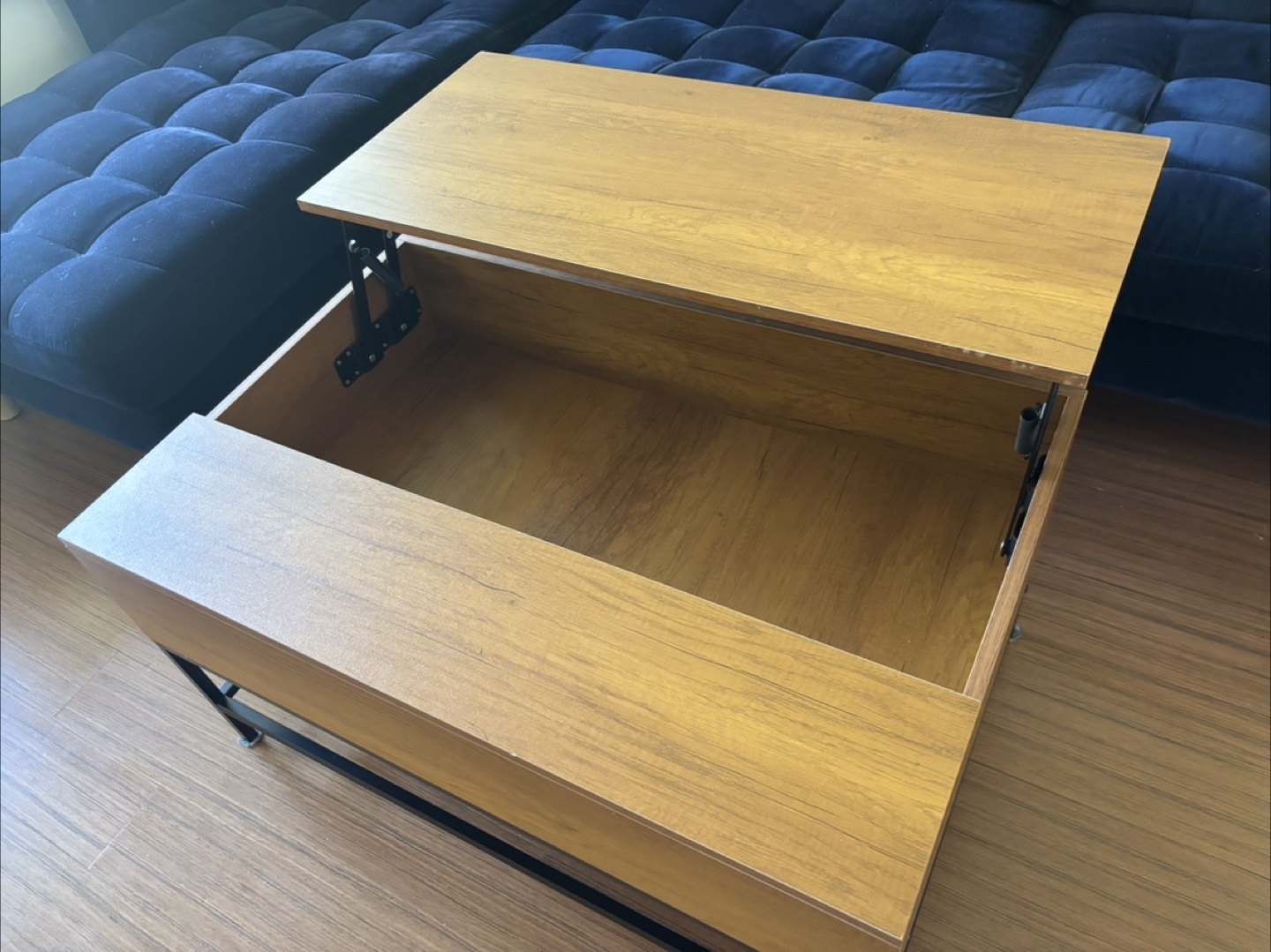Original price:220CAD -Lift Top Coffee Table - Wood & Metal - photo 4