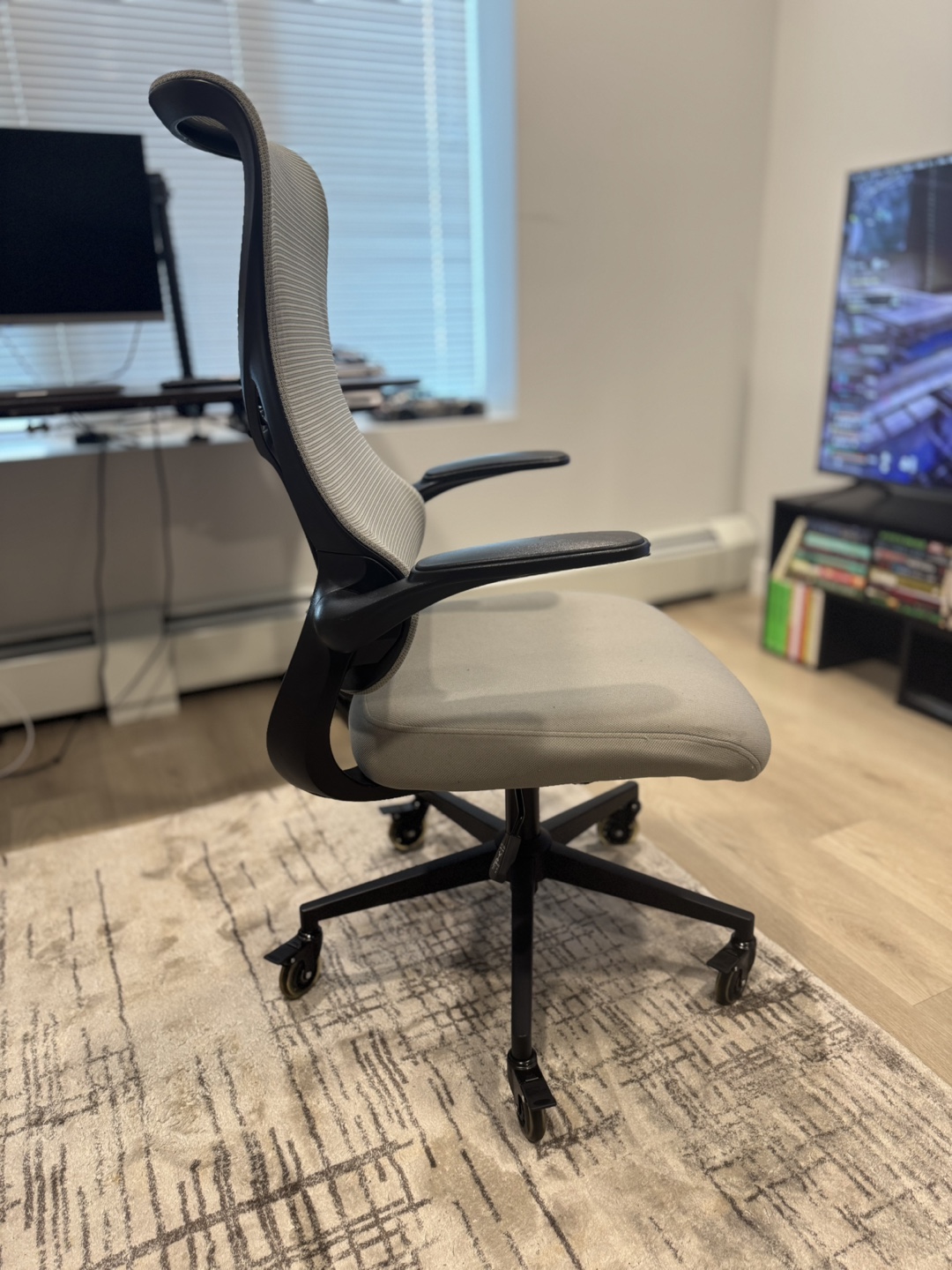 Grey Ergonomic Office Chair - photo 4