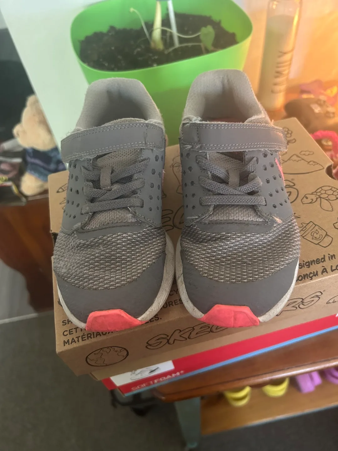 Girls Nike Downshifter 7 Grey/Pink Sneakers thumbnail