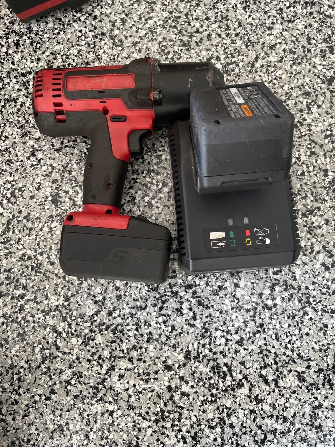 Snap-on Cordless Impact Wrench w/ Charger thumbnail