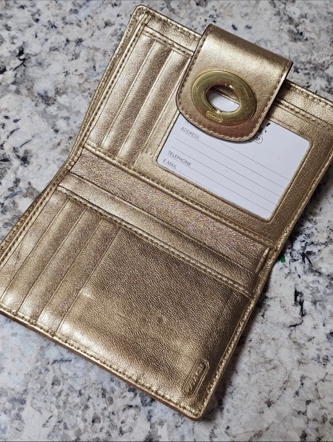 Coach Signature Turnlock Wallet image indicator(2)