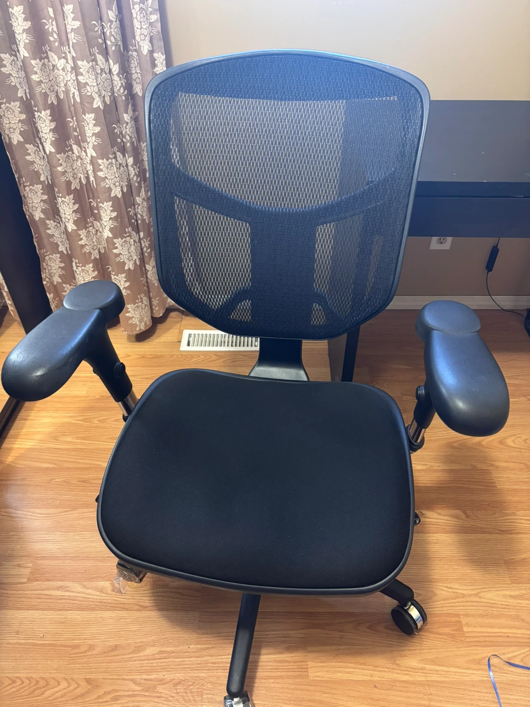 IKEA Black Desk and chair - photo 5