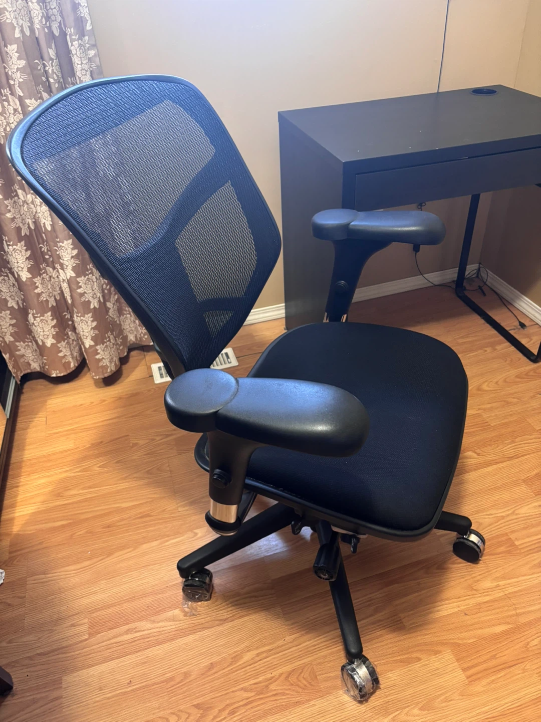 IKEA Black Desk and chair - photo 4