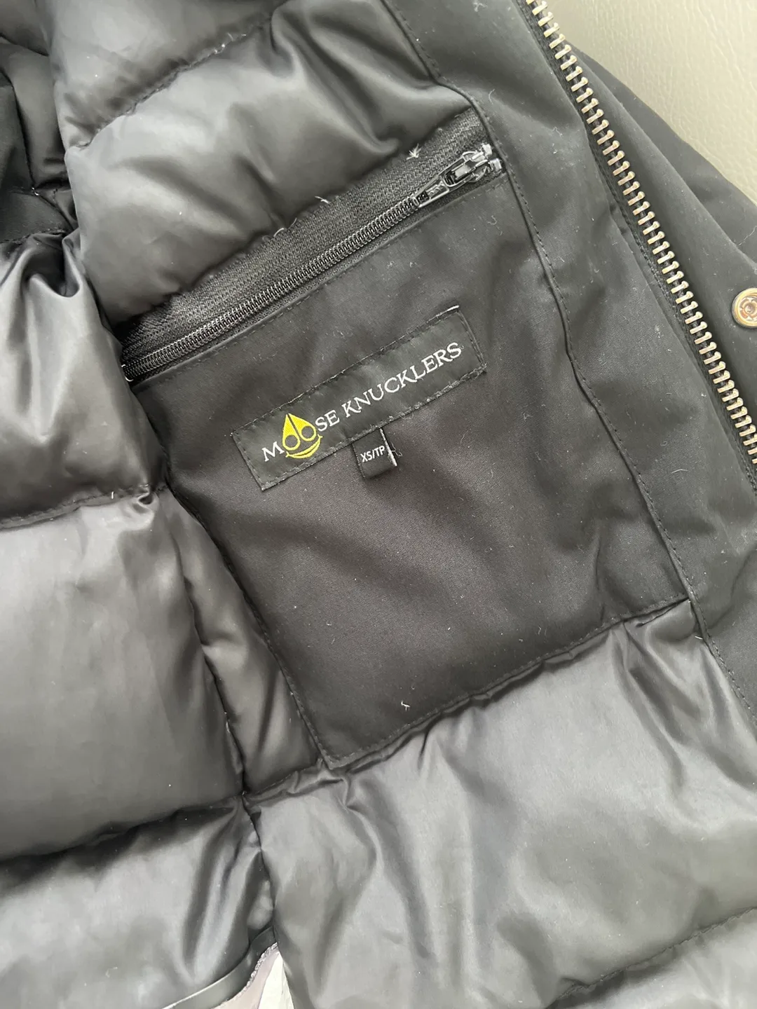 Moose Knuckles Black Jacket Kids XS image indicator(4)