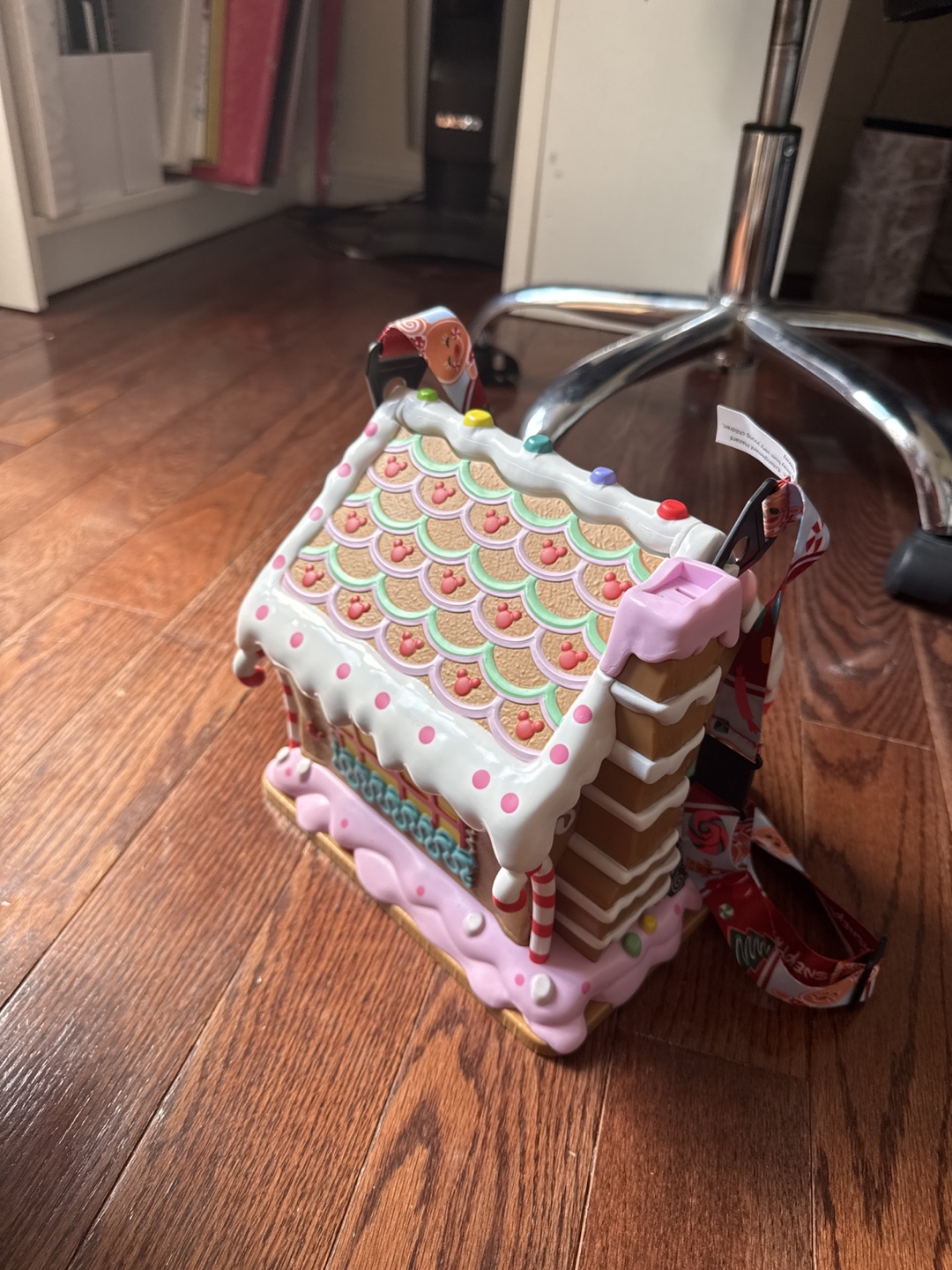 Disney Parks Gingerbread House Ornament - photo 2