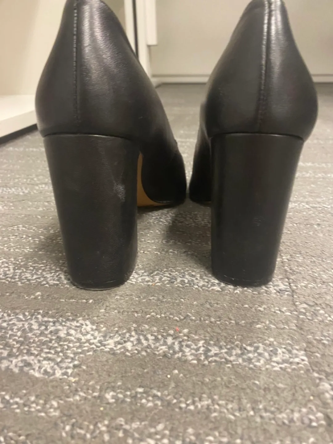 Vince Camuto Black Heels image indicator(4)