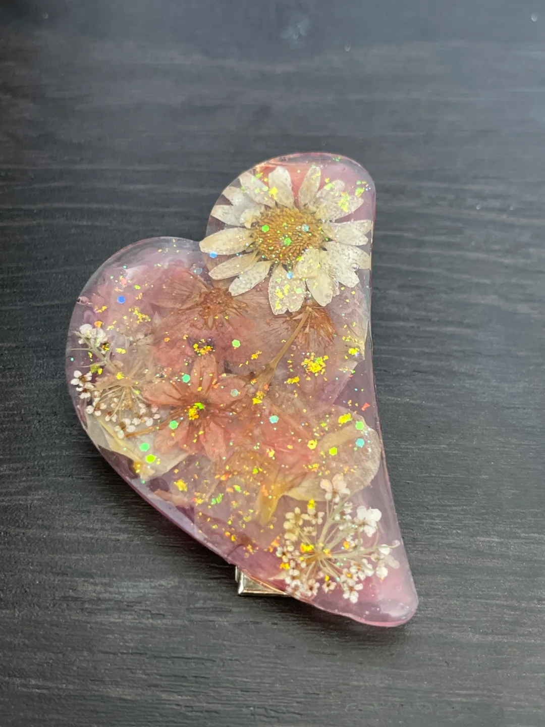 Heart-shaped Resin Hair Clip thumbnail