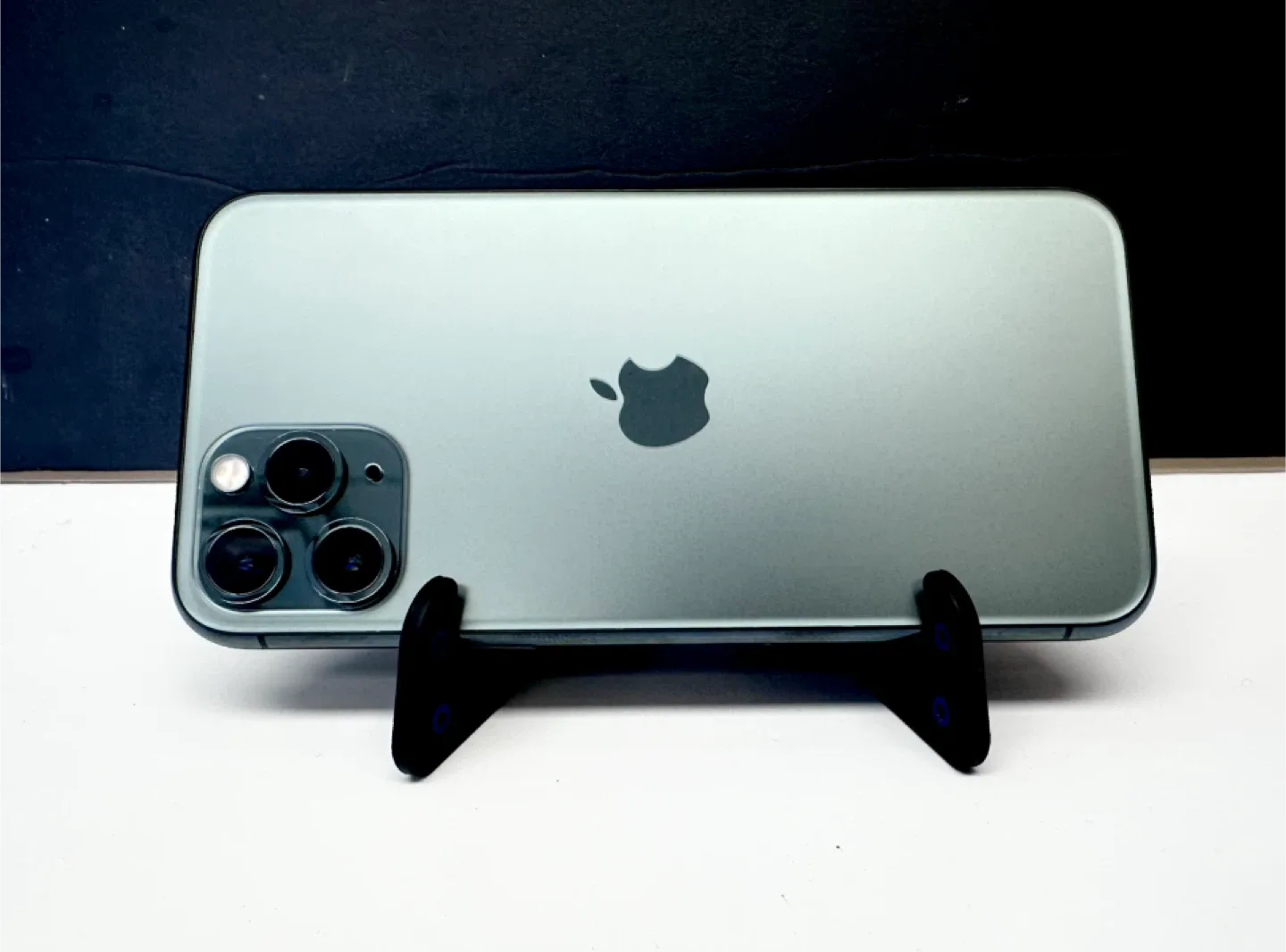 iPhone 11 Pro - Midnight Green thumbnail