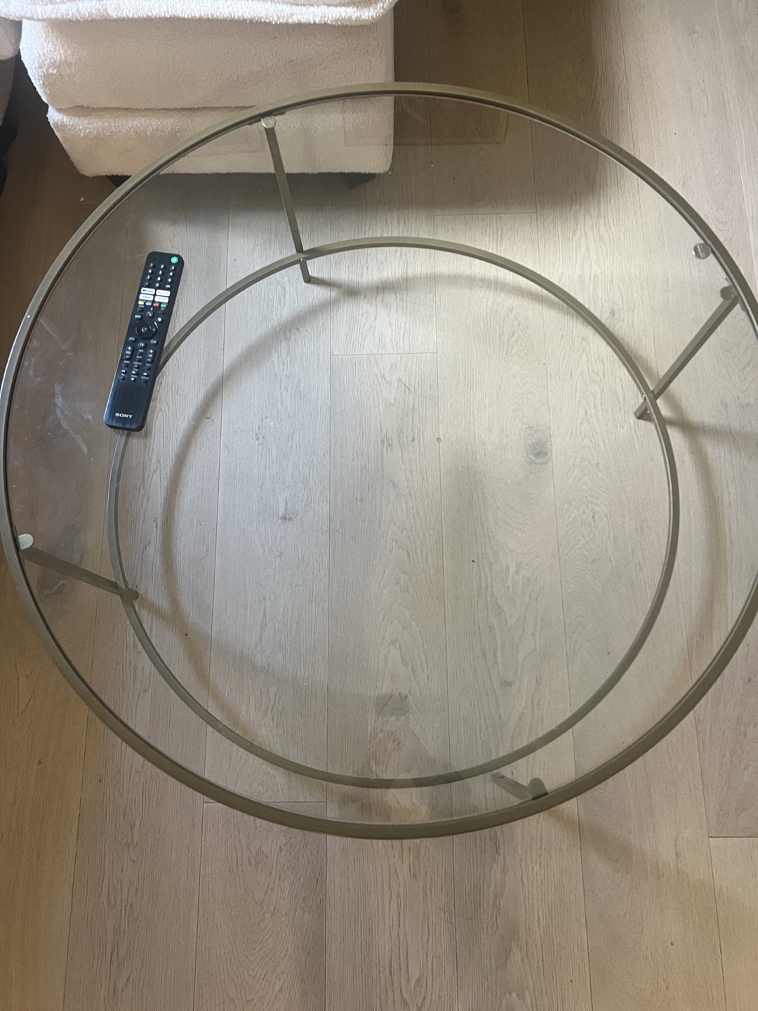 Round Glass Coffee Table - photo 2