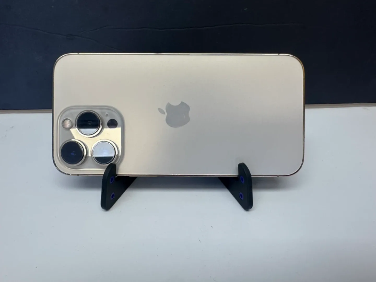 iPhone 13 Pro - Gold thumbnail