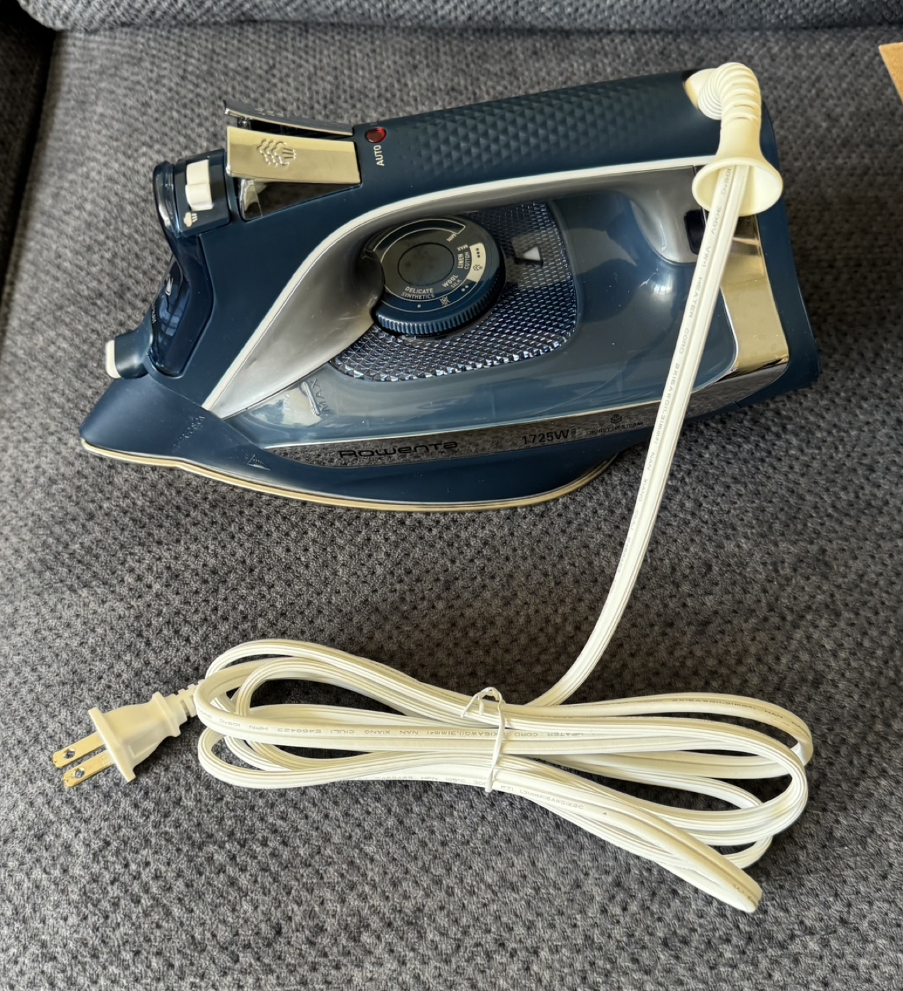 Rowenta DW23 Access Steam Iron - photo 2