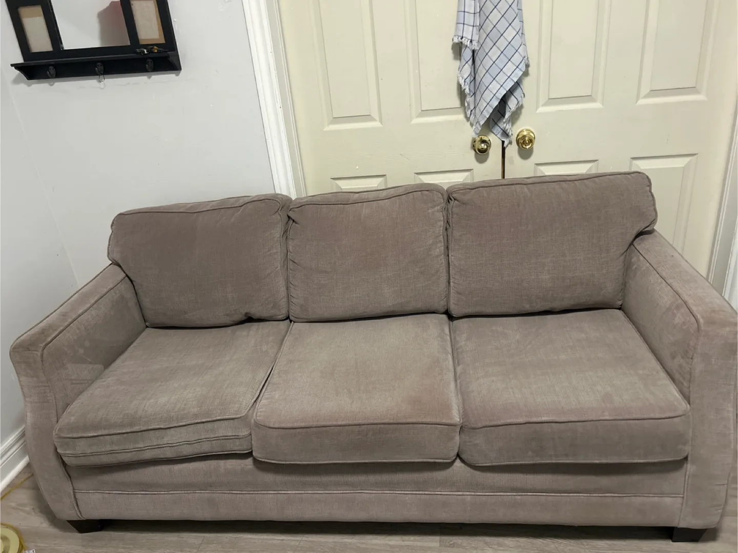 Comfortable Beige Sofa thumbnail