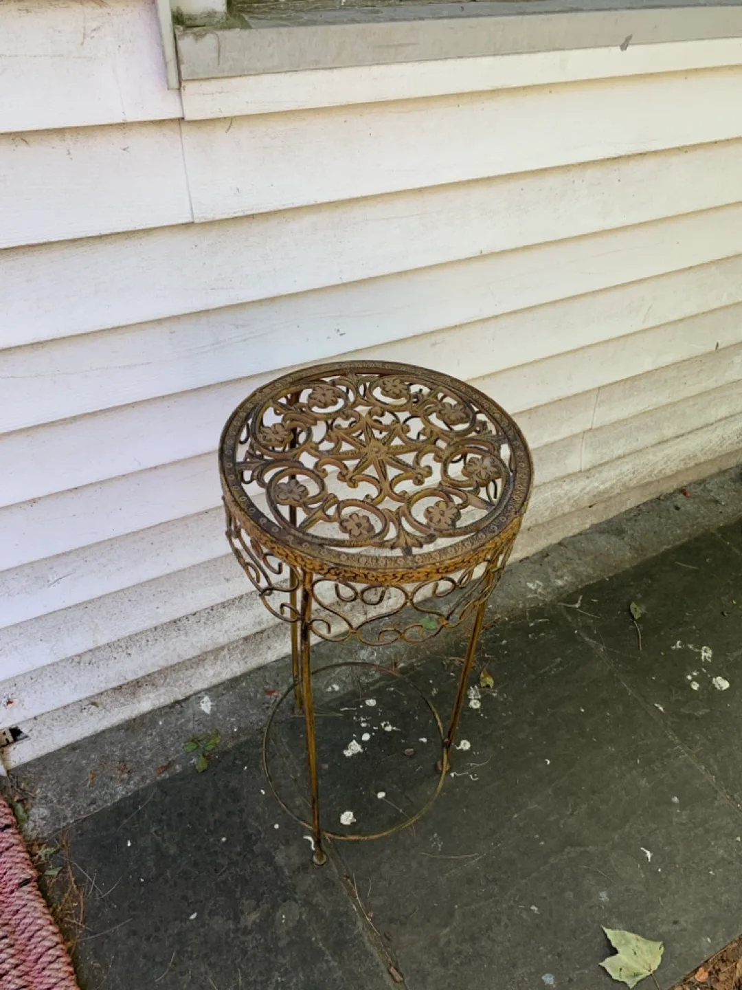 Vintage Metal Plant Stand image indicator(2)