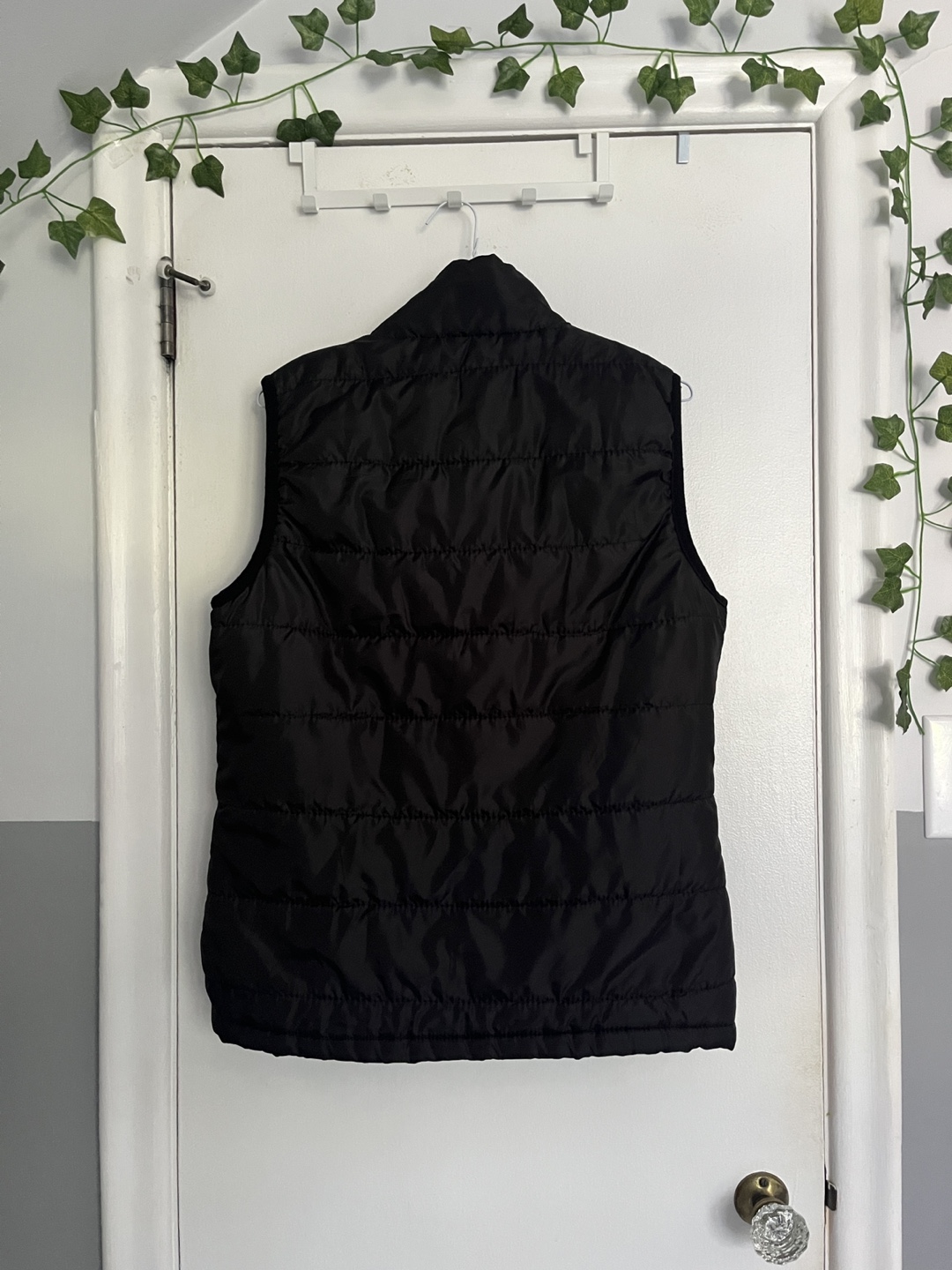 Black Puffer Vest - Size M - photo 2