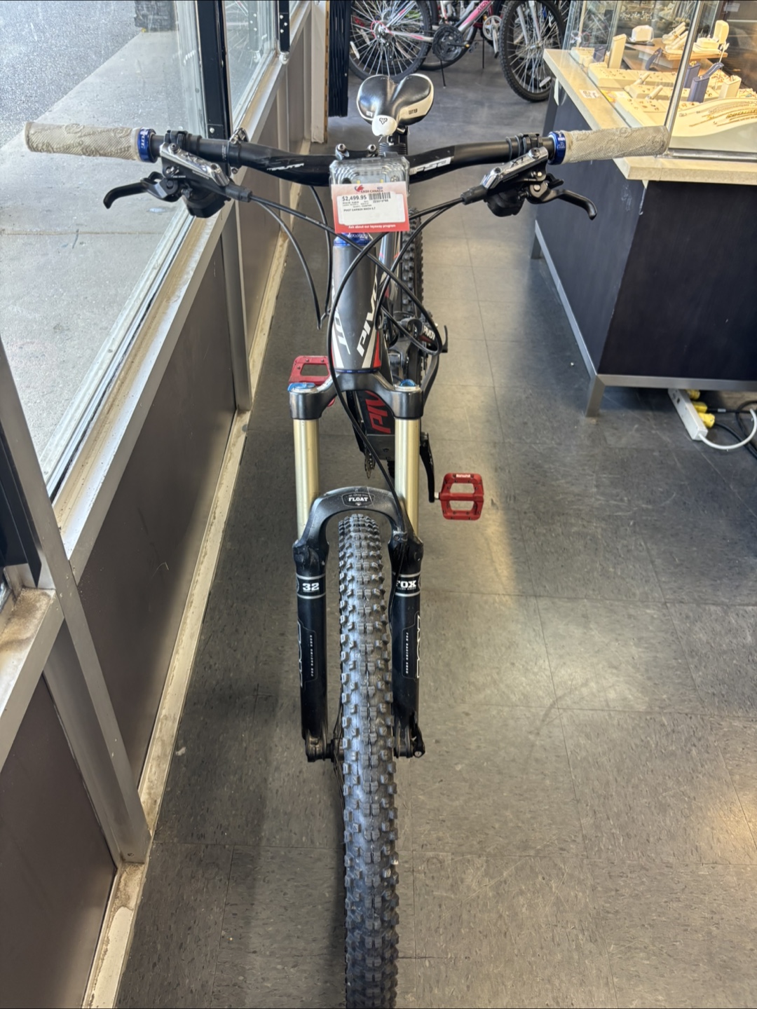 Pivot Mach 5.7 Mountain Bike