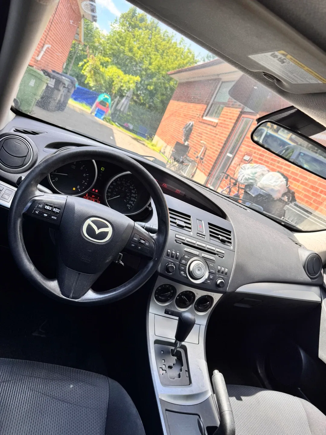 Mazda 3 - Black image indicator(6)