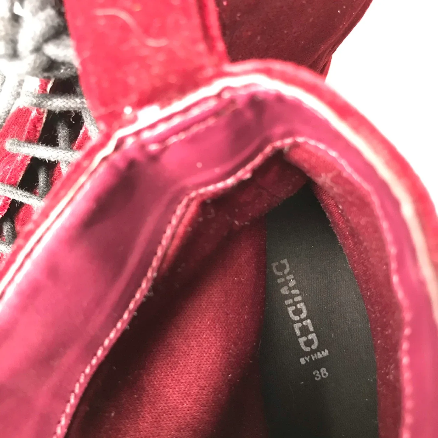 H&M Burgundy Velvet Boots - size 7 image indicator(4)