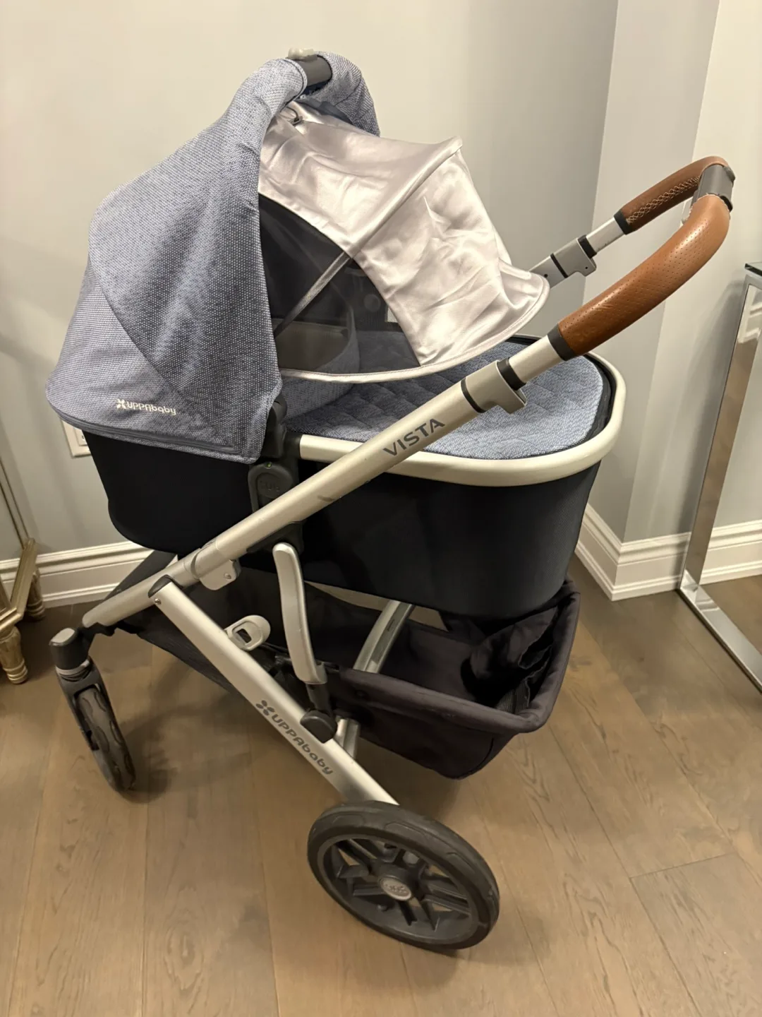Uppababy V2 vista stroller & bassinet EUC ret $1750 image indicator(7)