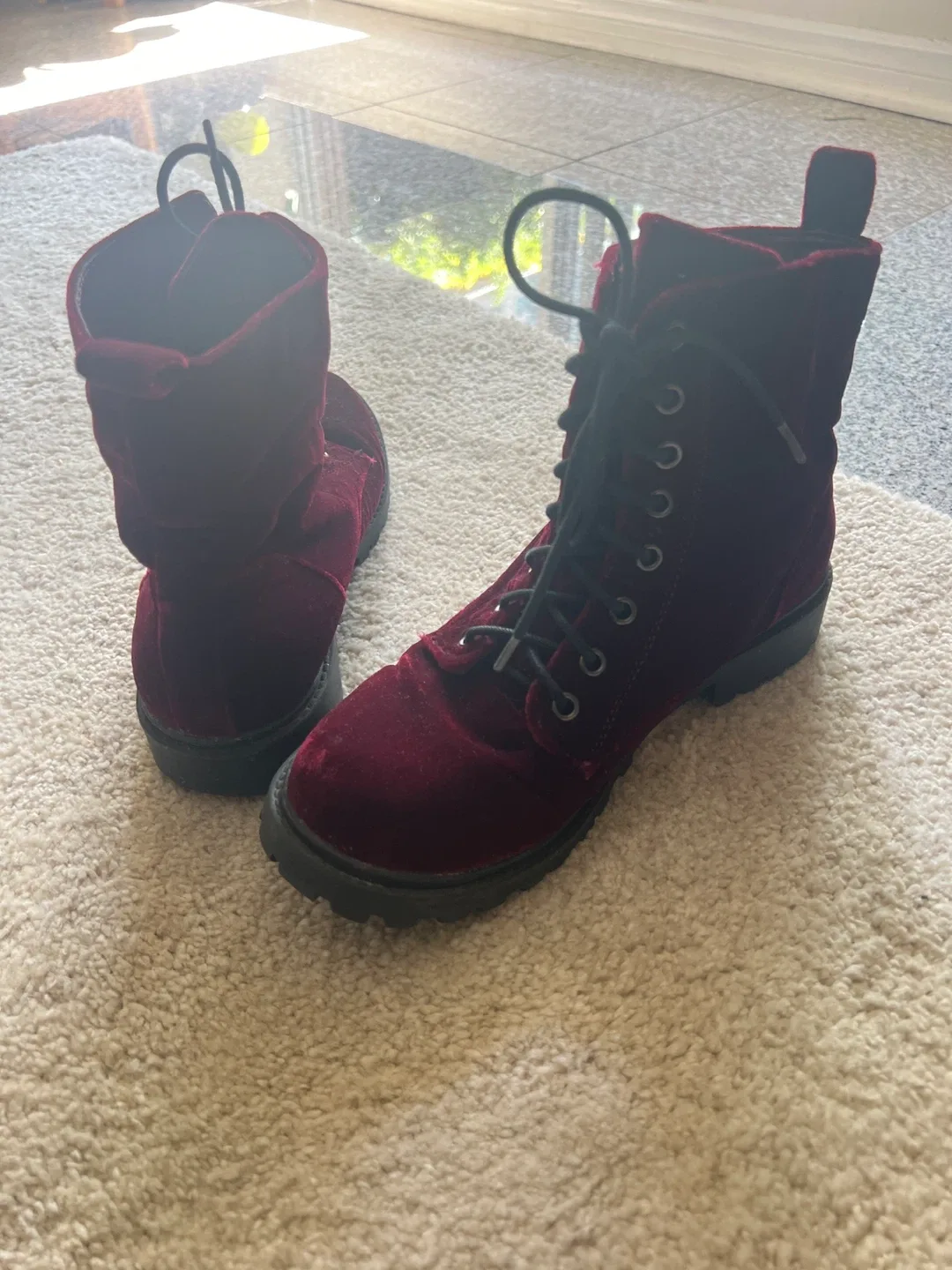 H&M Burgundy Velvet Boots - size 7 image indicator(5)
