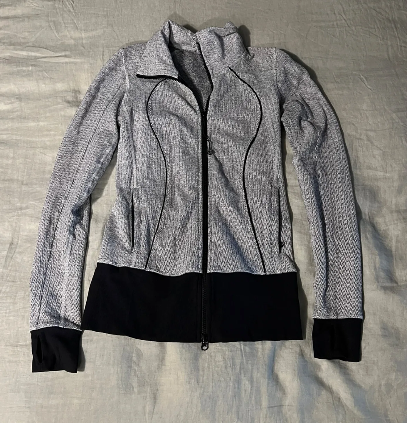 Lululemon Nice Asana Jacket *Herringbone - size 4 image indicator(5)