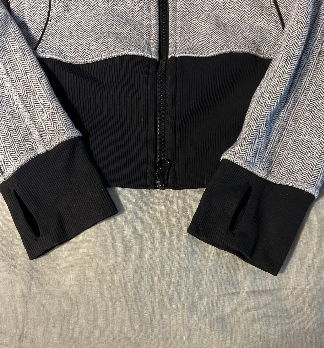 Lululemon Nice Asana Jacket *Herringbone - size 4 image indicator(7)
