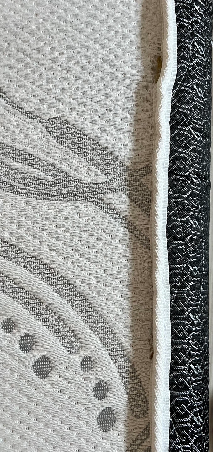 Bamboo Queen sized Foam Mattress - Gently Used - photo 4