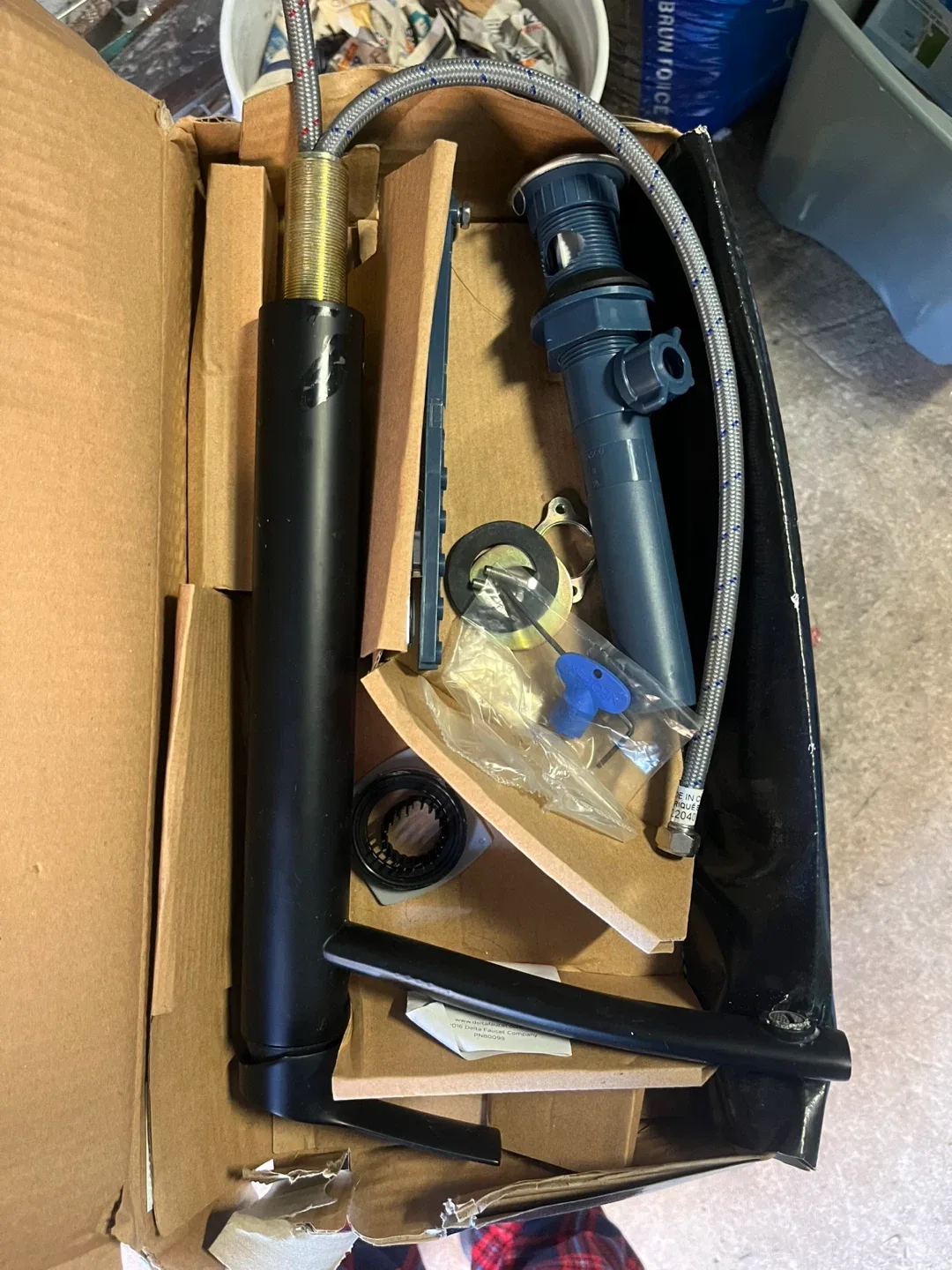 Matte Black Bathroom Faucet with Box image indicator(2)