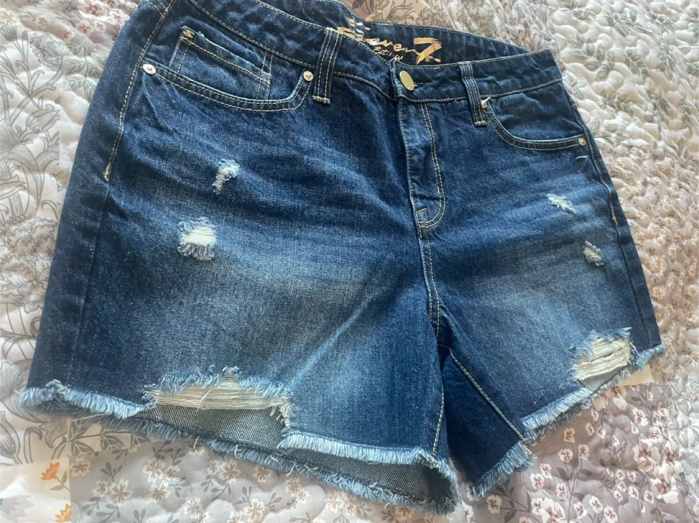 NWTs Seven7 Denim Shorts - Size 8 image indicator(4)
