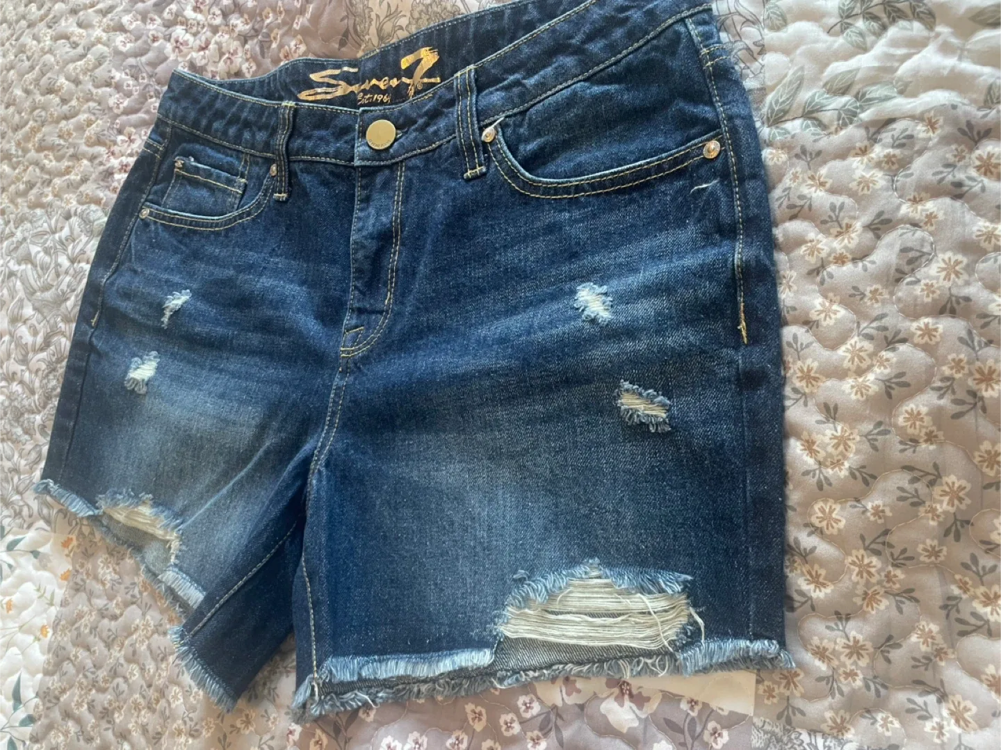 NWTs Seven7 Denim Shorts - Size 8 image indicator(3)