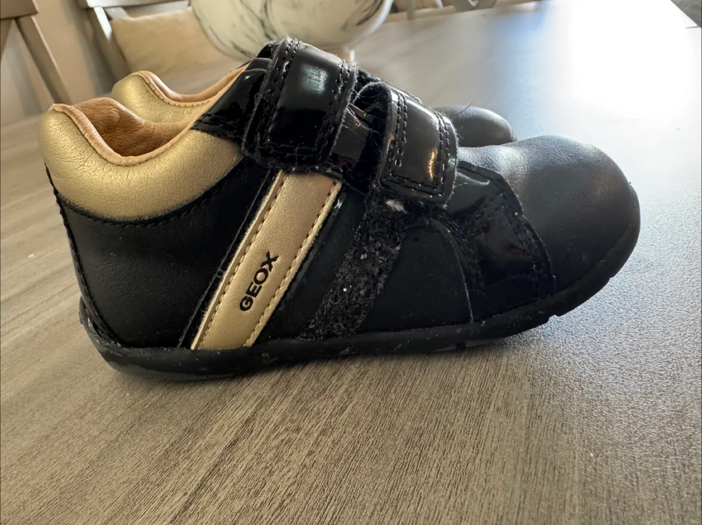 Geox Respira Black Shoes - Size US 7 image indicator(2)