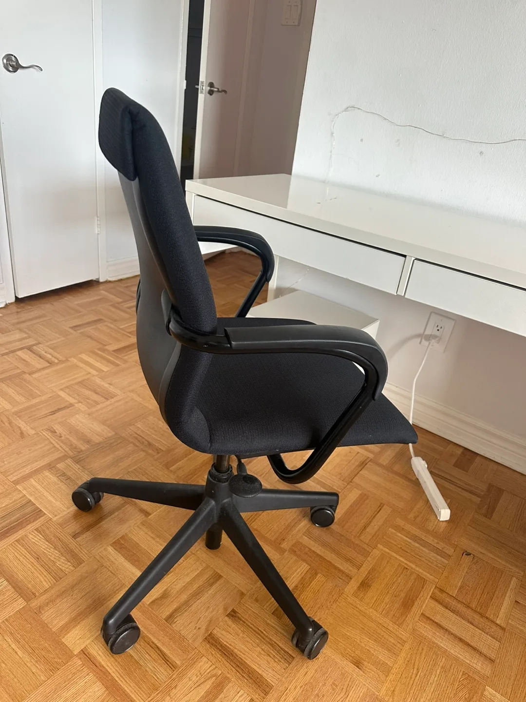 Black Office Chair thumbnail