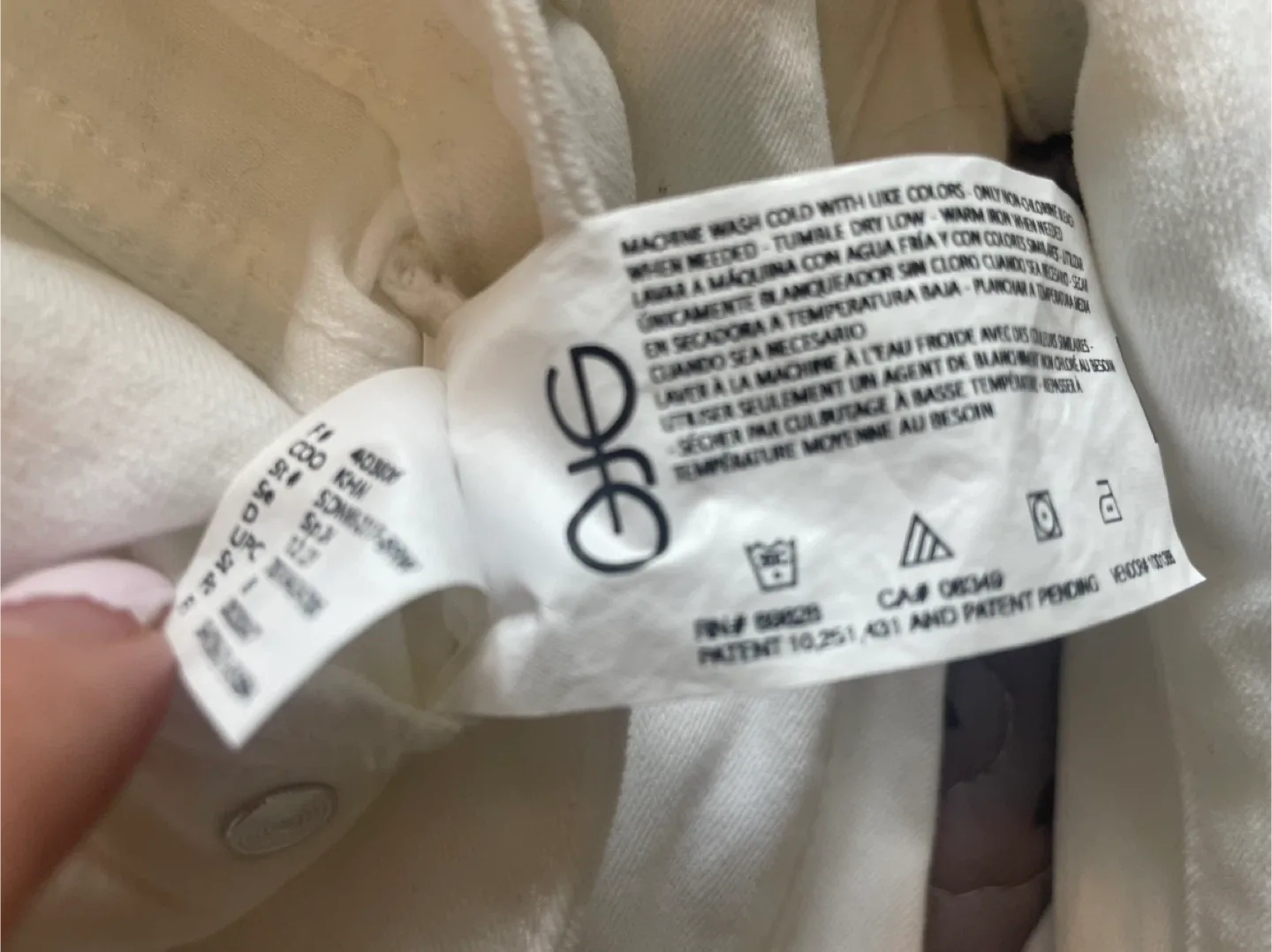 Nine West Gramercy Crop Jeans - Size 6 and 8 image indicator(5)