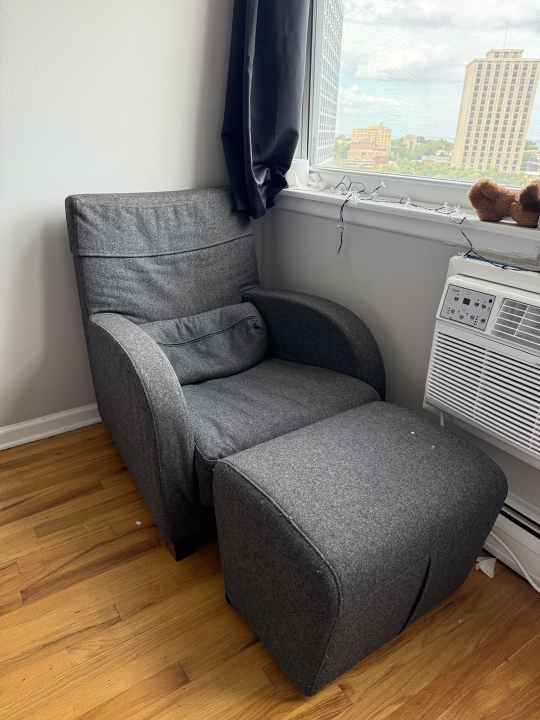 Gray Armchair with Ottoman - photo 3