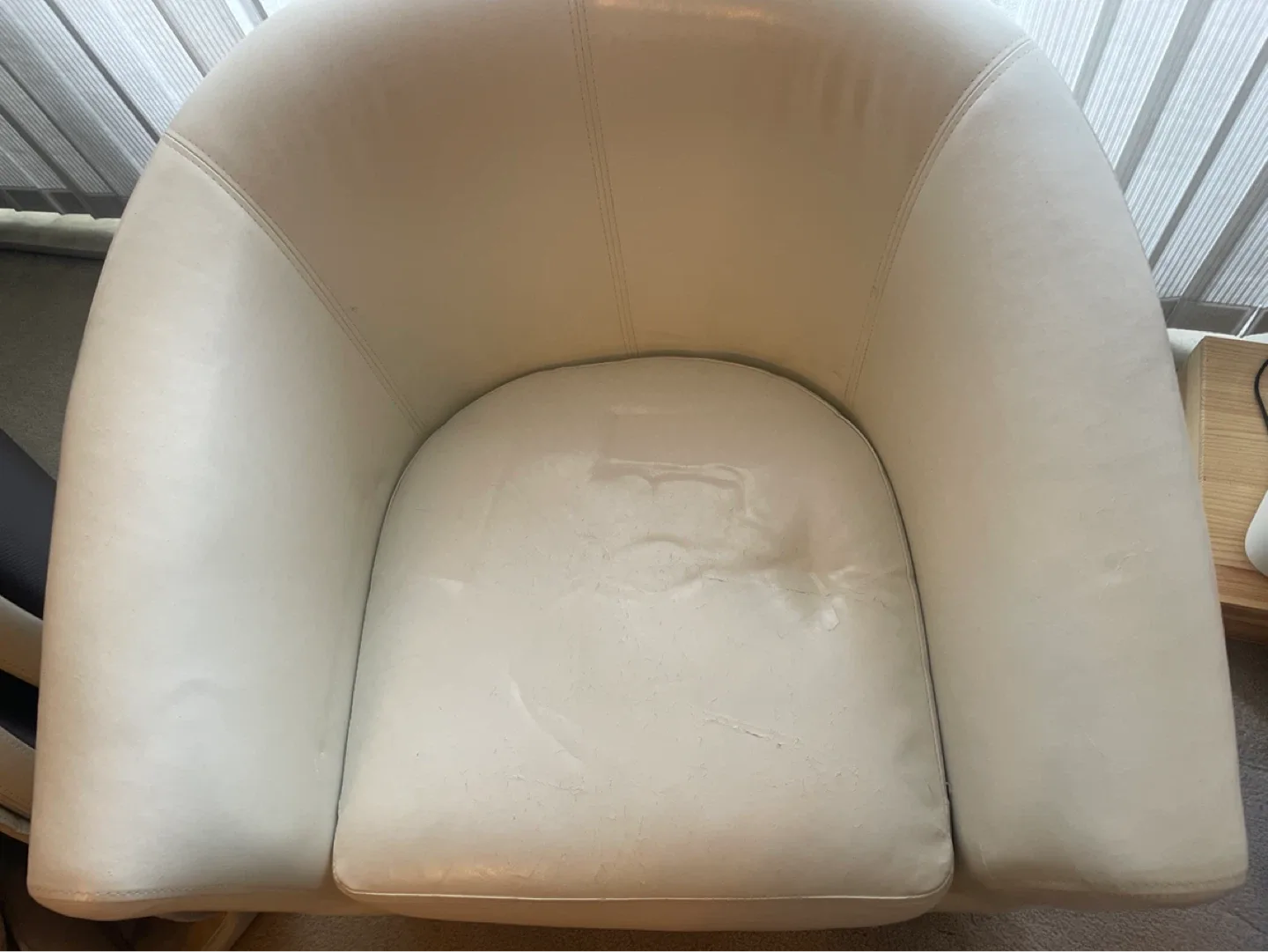 Set of 2! Cream Leather Tub Chair image indicator(2)