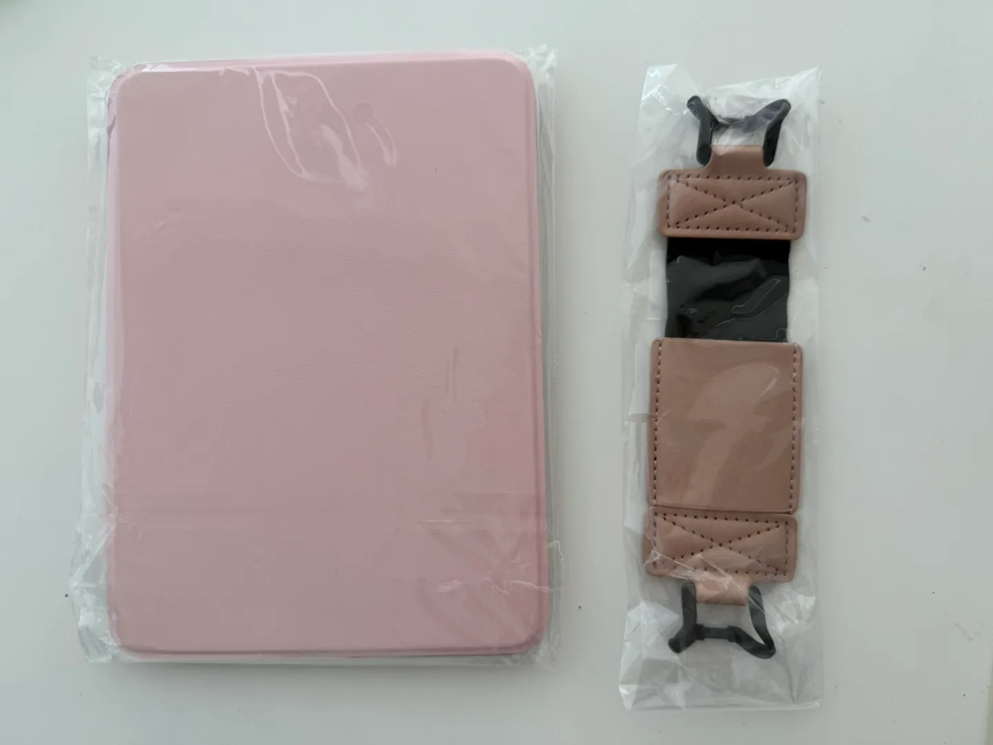 Kindle Case and hand strap thumbnail