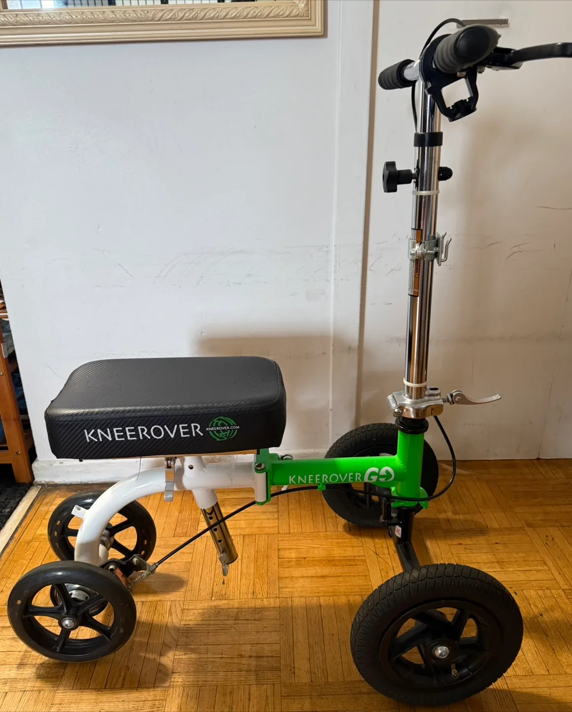 KneeRover GO Knee Walker Scooter image indicator(5)