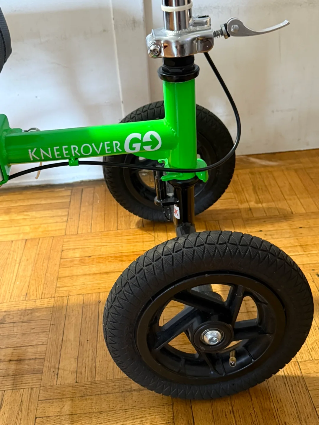 KneeRover GO Knee Walker Scooter image indicator(6)