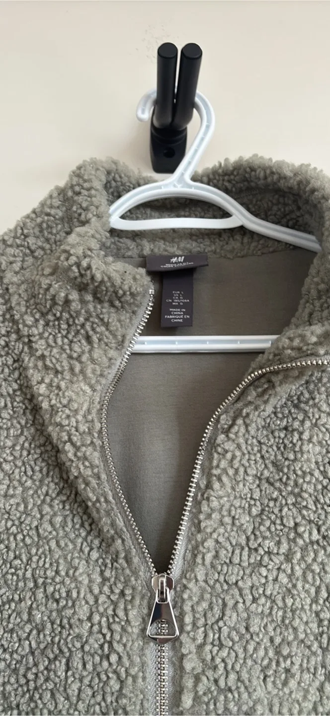 H&M Sherpa Jacket - Size L image indicator(2)