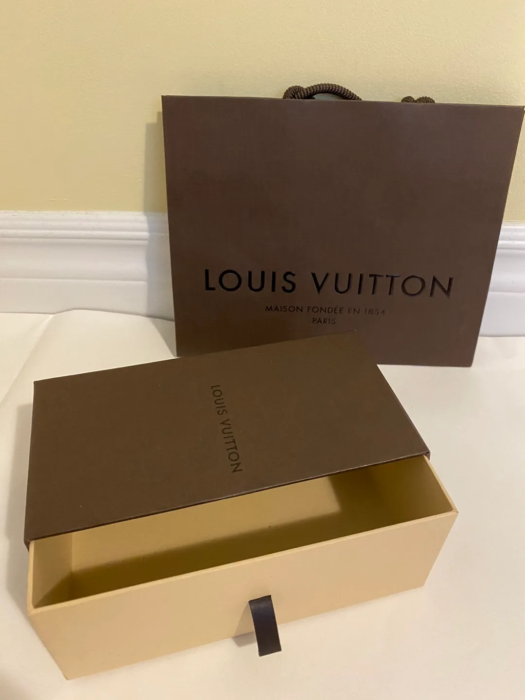 Louis Vuitton Box and Gift Bag thumbnail