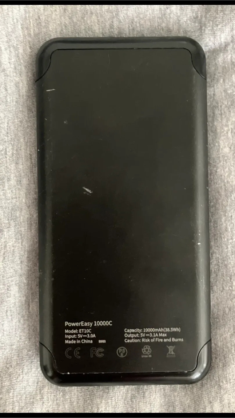 Free Luxtude Power Bank- 💥Not Sure If It Works Or Not💥 image indicator(2)