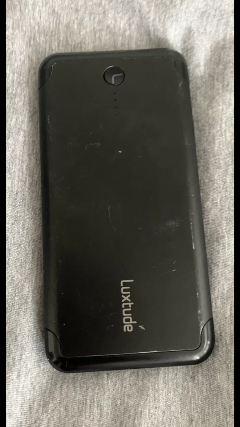 Free Luxtude Power Bank- 💥Not Sure If It Works Or Not💥 thumbnail