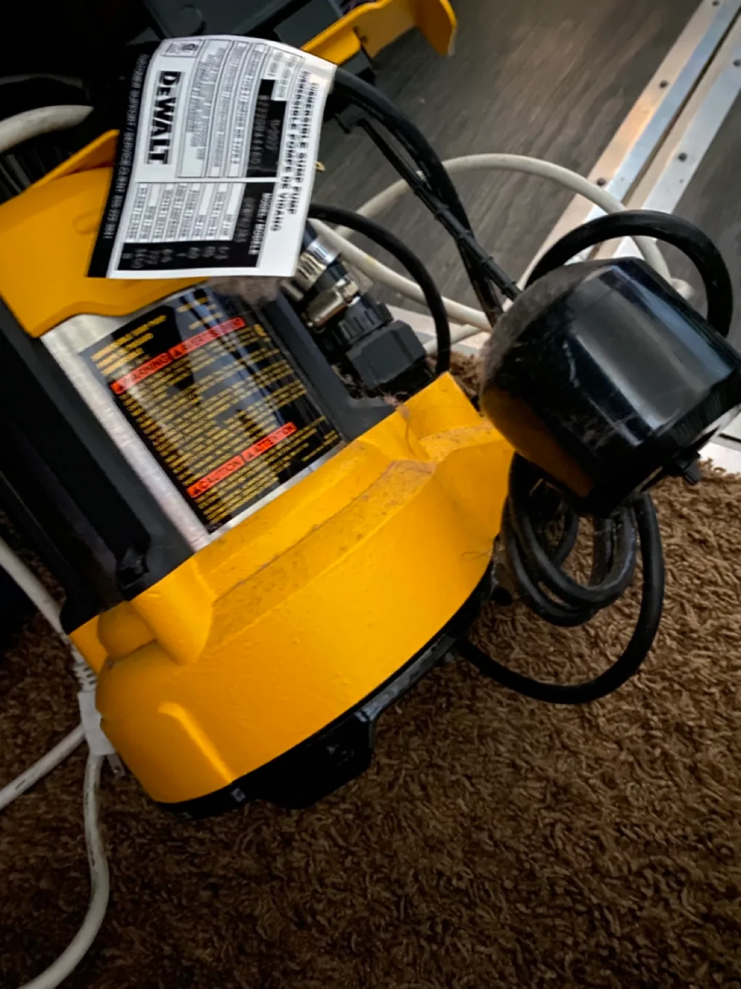 DeWalt Submersible Sump Pump DWMP150 image indicator(3)