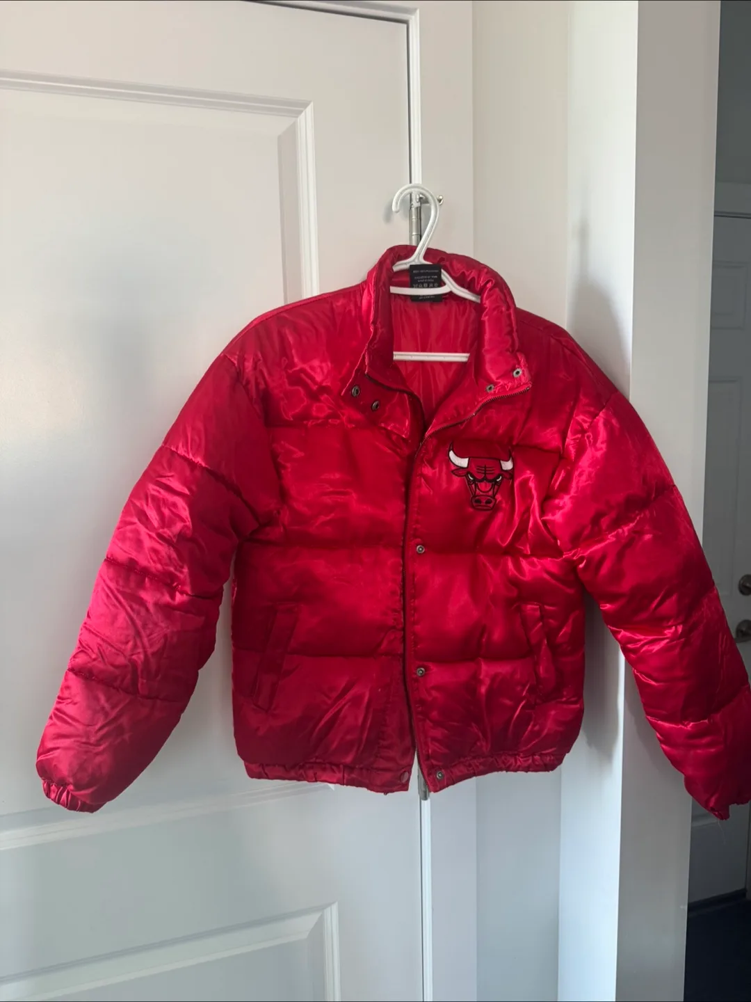 NBA Chicago Bulls Red Puffer Jacket XS thumbnail