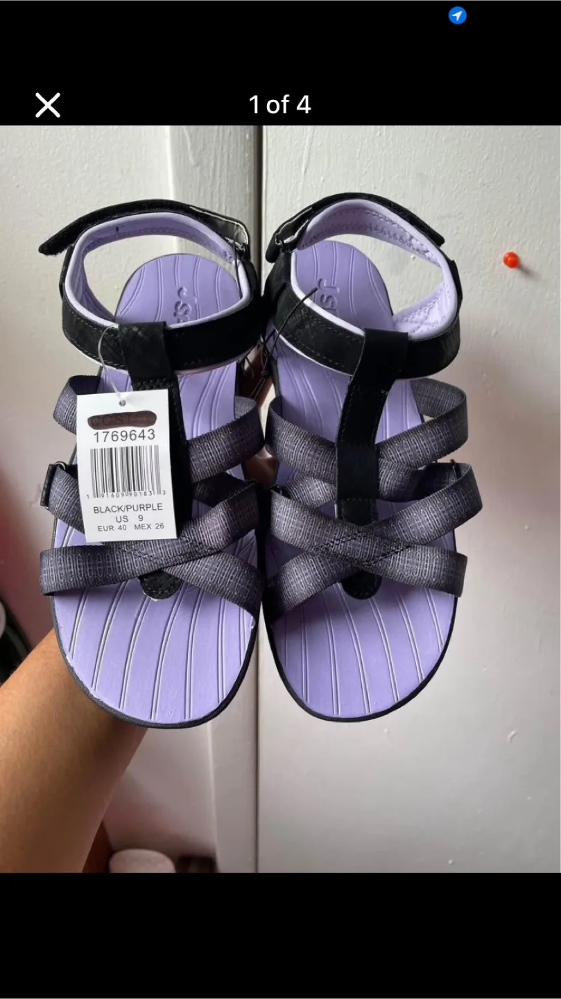 J Sport Sandals - Size 9M thumbnail