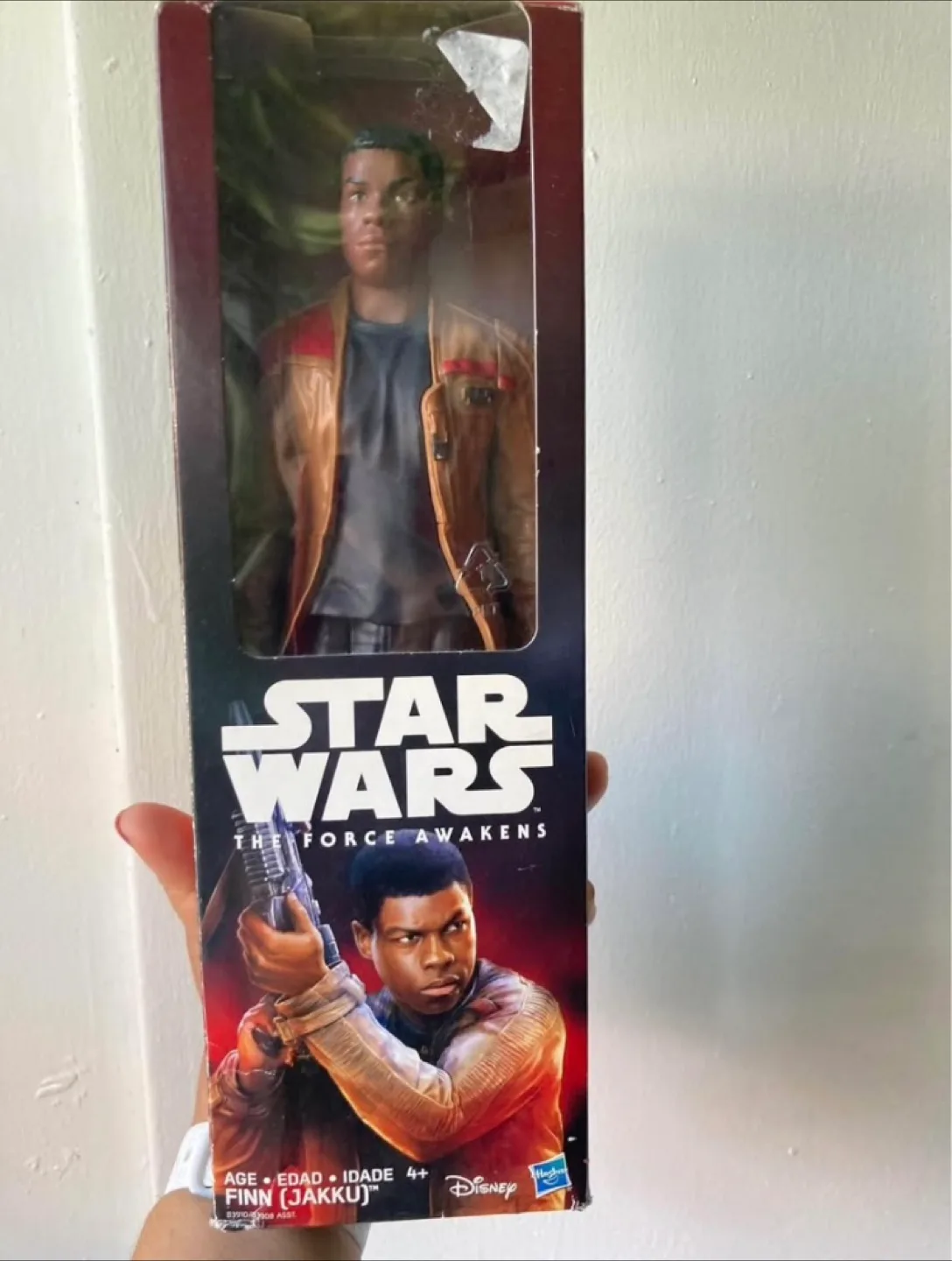 Star Wars The Force Awakens Finn (Jakku) Action Figure thumbnail
