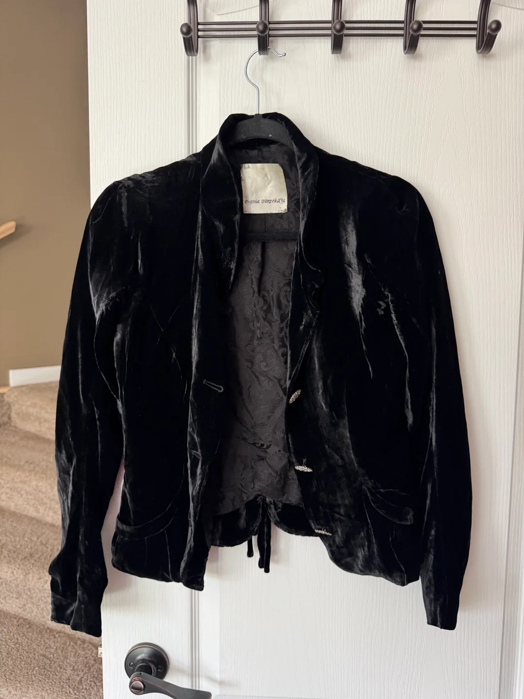 Black 100% Silk Velvet Jacket size S thumbnail