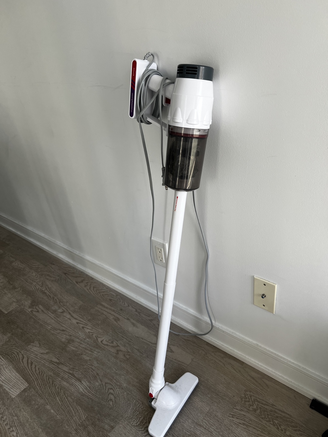 Vacuum Cleaner!! MUST go!! - photo 2