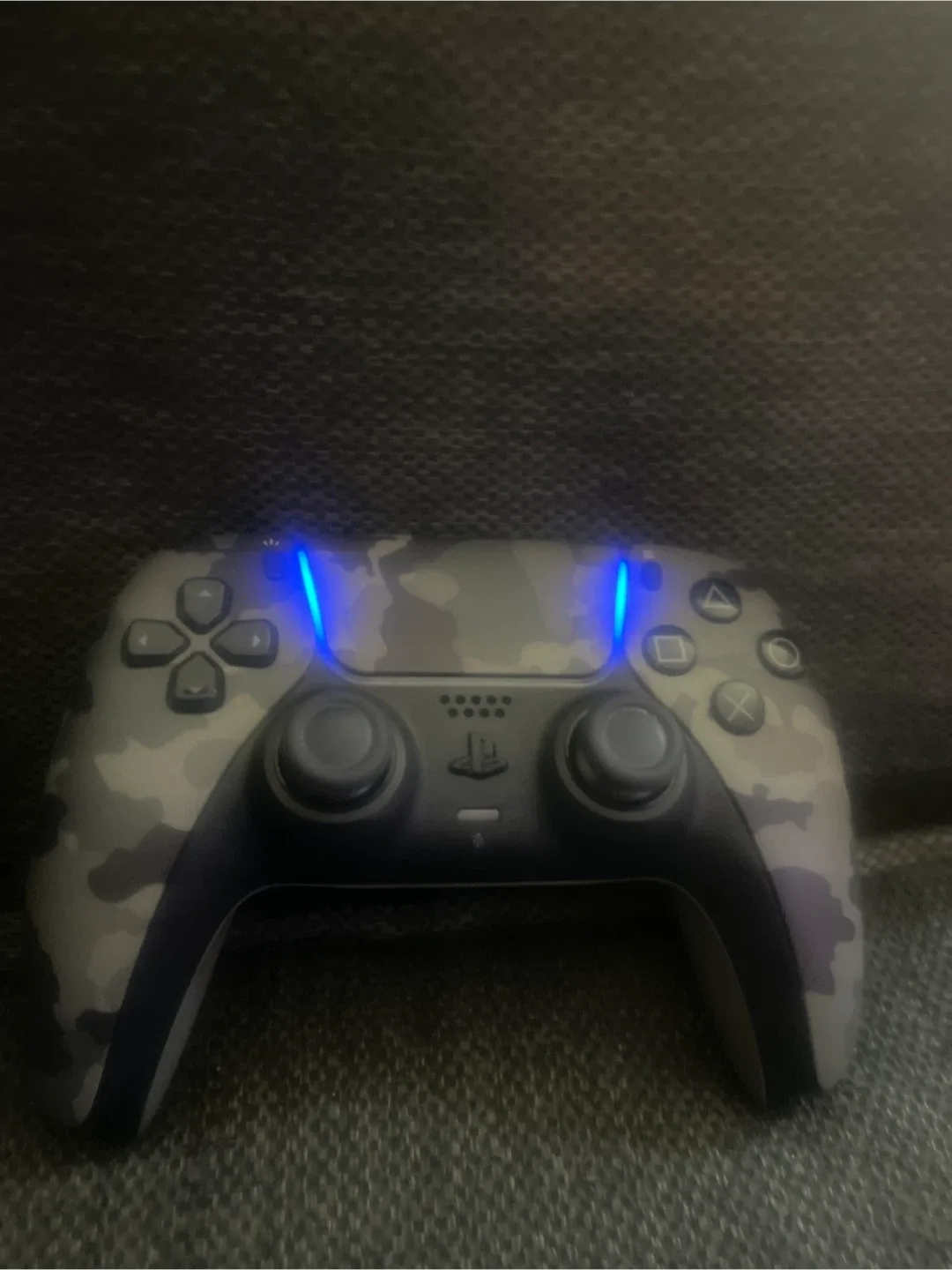 PlayStation 5 DualSense Wireless Controller image indicator(3)