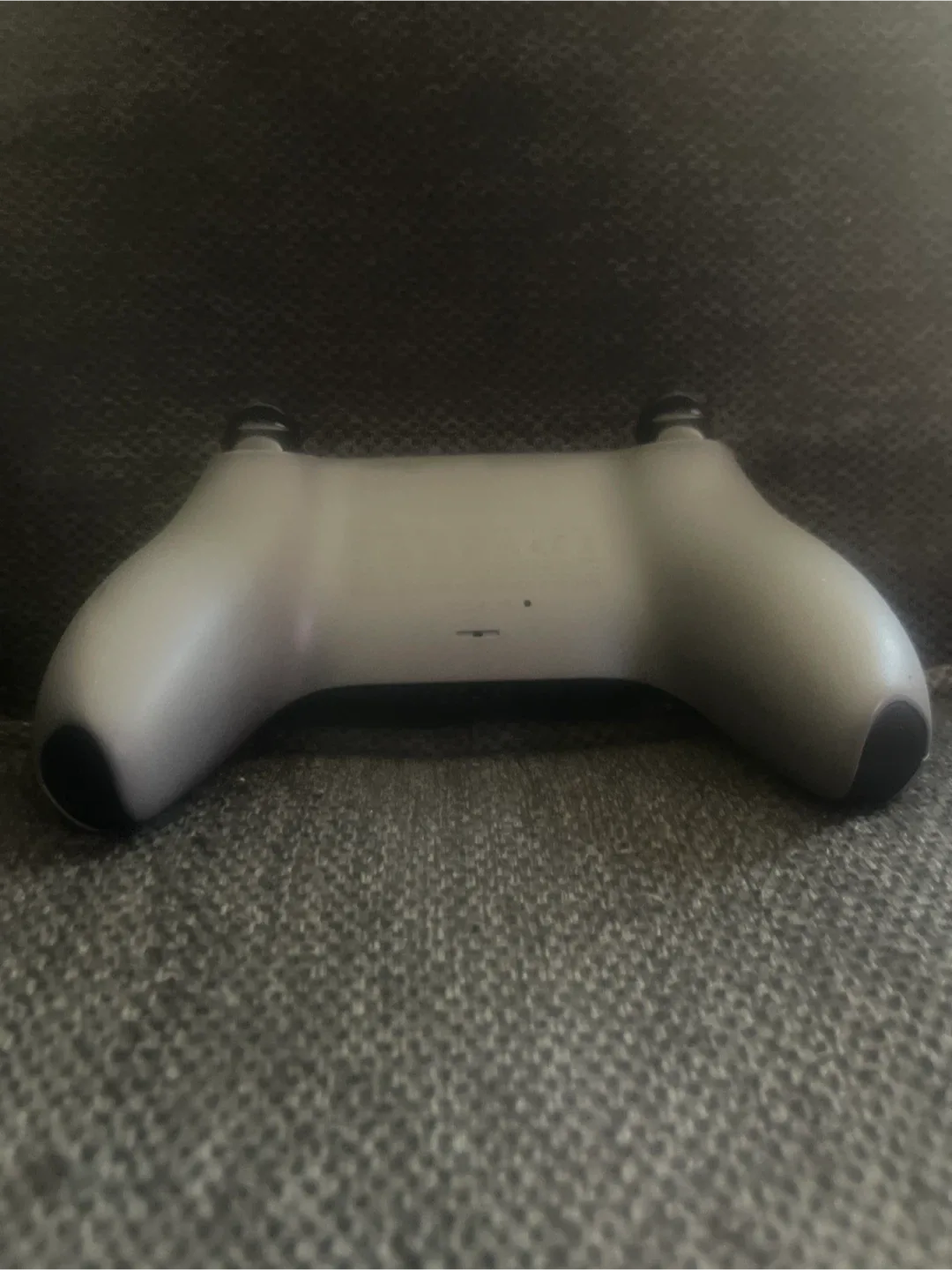 PlayStation 5 DualSense Wireless Controller image indicator(2)